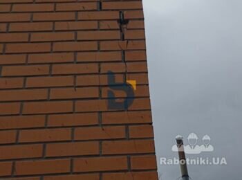 Оздоблення фасадів клінкерною цеглою / Оздоблювальні роботи
