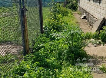 Встановлення паркану з наявного матеріалу