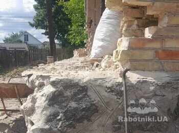 Цегляна стіна с.Юрівка(Віта Поштова)