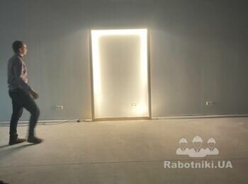 Потрібні електрики для встановлення LED ленти на виставкові стенди