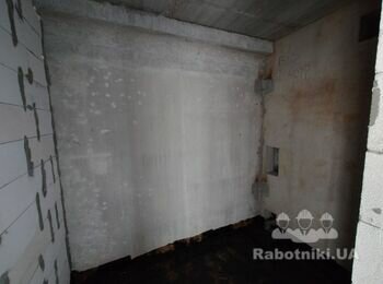Водопостачання, каналізація та водяна тепла підлога в новобудові.