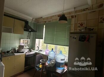Потрібно зробити кухню та коридор
