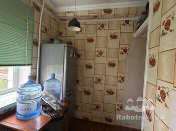 Потрібно зробити кухню та коридор