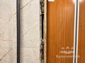 Змонтувати лиштву
