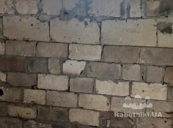 Вирізати пройом під ворота в гараж