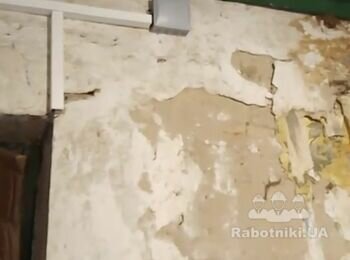 Капітальний ремонт старого будинку: дах, стіни, підлога, стеля