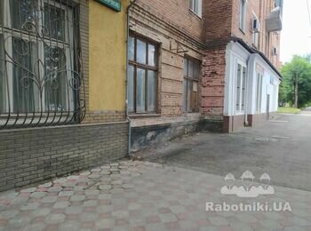Врезать входную дверь в оконный проём