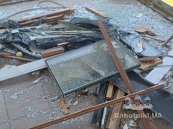 Вивіз будівельного сміття після прильоту дрону