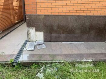Потрібні спеціалісти на ремонт старої гранітної плитки, укладка нової