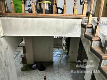 Потрібно 2-4 людини на косметичне відновлення приватного будинку