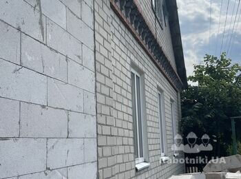 Влаштування фасаду, підшива покрівлі, система водовідведення.