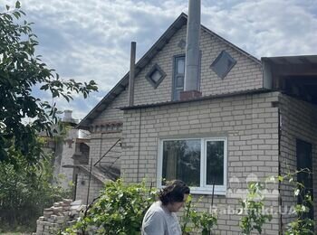 Влаштування фасаду, підшива покрівлі, система водовідведення.