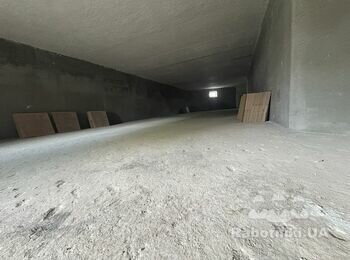 Терміново шукаємо майстра з укладання підлогової плитки 200м2