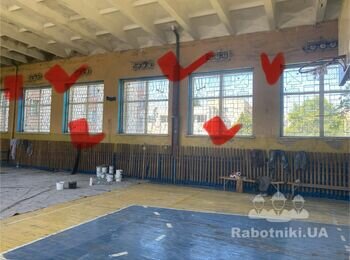 Потрібно помалювати стіну в спортзалі площа 110 кВ м