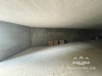 Терміново шукаємо майстра з укладання підлогової плитки 200м2