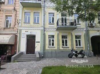 Косметическая реставрация фасада первого этажа