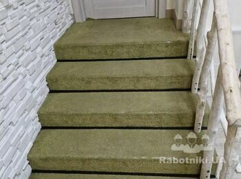 Потрібно замінити ковролін