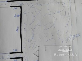 Бетоні роботи: підпірна стіна на парковці