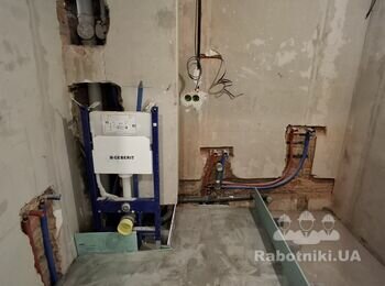 Стяжка та плитка на підлогу та санвузлі