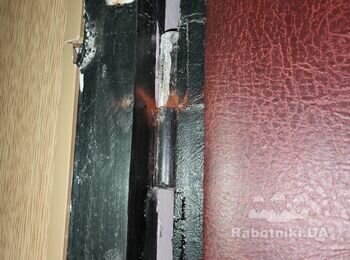 Зробити так щоб вхідні двері не затиралии і зремонтувати ручку