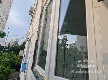 Сделать откосы внешние и внутренние + установить новую вагонку