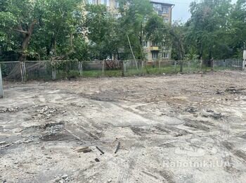 Положить тротуарною плитку 1*1м