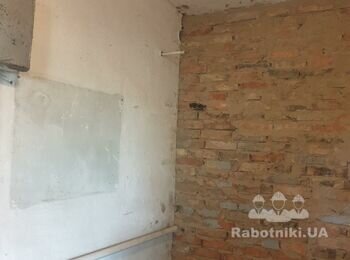 Штукатурні роботи в кімнатах будинку 100 м2