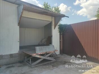Побудова рампи на виробничому підприємстві.