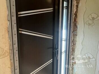 Штукатурка стіни та укосів