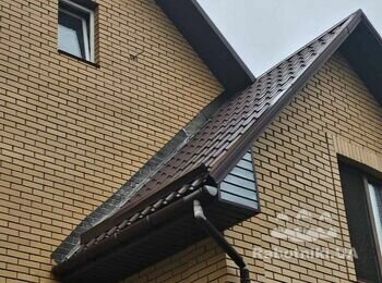 Потрібен спеціаліст з ремонту скатної покрівлі