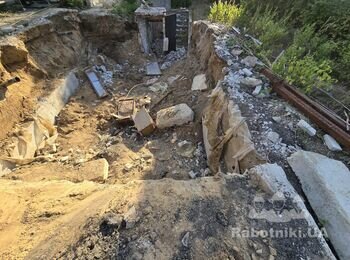 Необхідно демонтувати блоки фбс та засипати яму