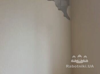 Ремонт стін під'їзда