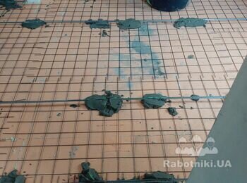 Стяжка підлоги терміново. Матеріал є. Маяки виставити, і залити