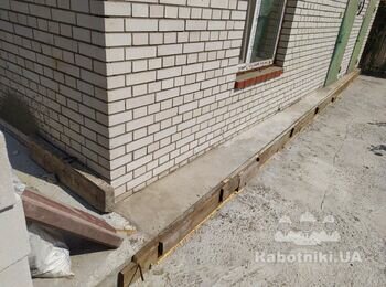 Будівництво сараю 4*4, монтаж паркану з профлиста