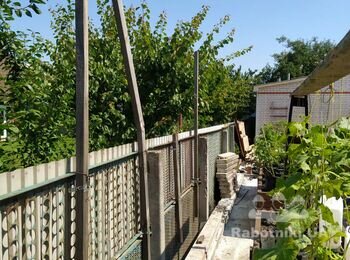 Будівництво сараю 4*4, монтаж паркану з профлиста