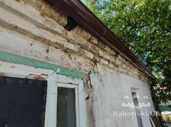 Реставрация карнизной кирпичной кладки, формирование и усиление проема