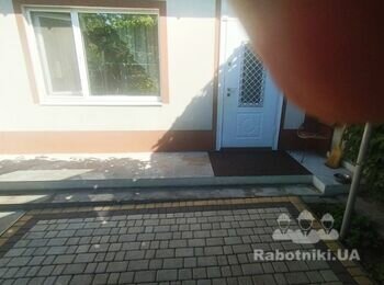 Облицювння ганку травертином