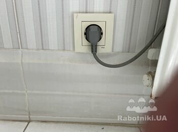 Встановлення 2х розеток (внутрішньо підлогова та настінна)