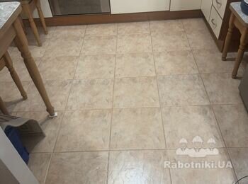 Укладка плитки на пол на кухню до 10 кв.м.