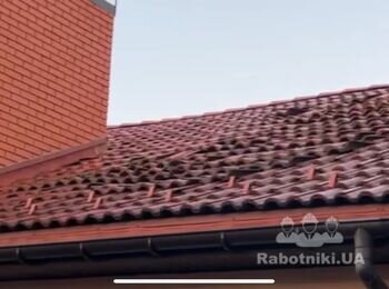 Перекласти/замінити цементно-піщану черепицю на даху будинку