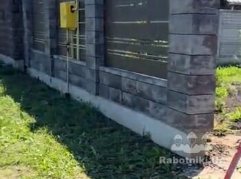 Паркан з воротами з секційних ламелей