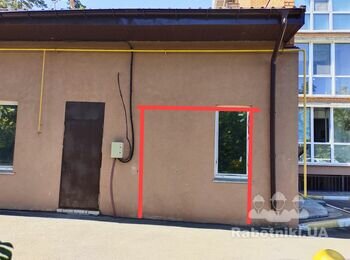 Отвір під ворота з укріпленням