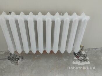 Монтаж та підключення чавунного радіатора