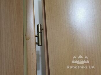 Ремонт та встановлення внутрішніх дверей та дерев'яних вікон