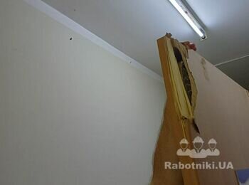 Ремонт та встановлення внутрішніх дверей та дерев'яних вікон
