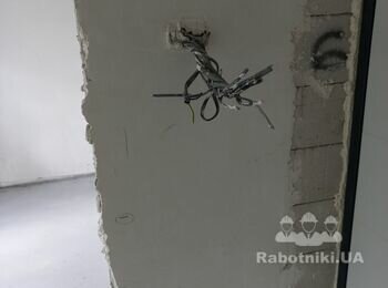 Вирізка отвору і установка распредкоробки