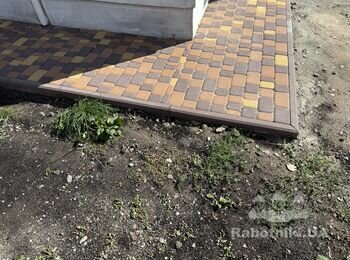 Розрівняти земельну ділянку, підсипати грунт