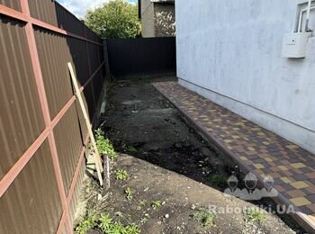 Розрівняти земельну ділянку, підсипати грунт