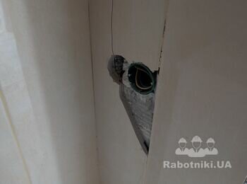 Укладання мозаїки на фартух кухні та дві плитки окремо у санвузлі
