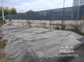 Укладка бруківки на вулиці біля дому для парковки авто - 200 кв.м.